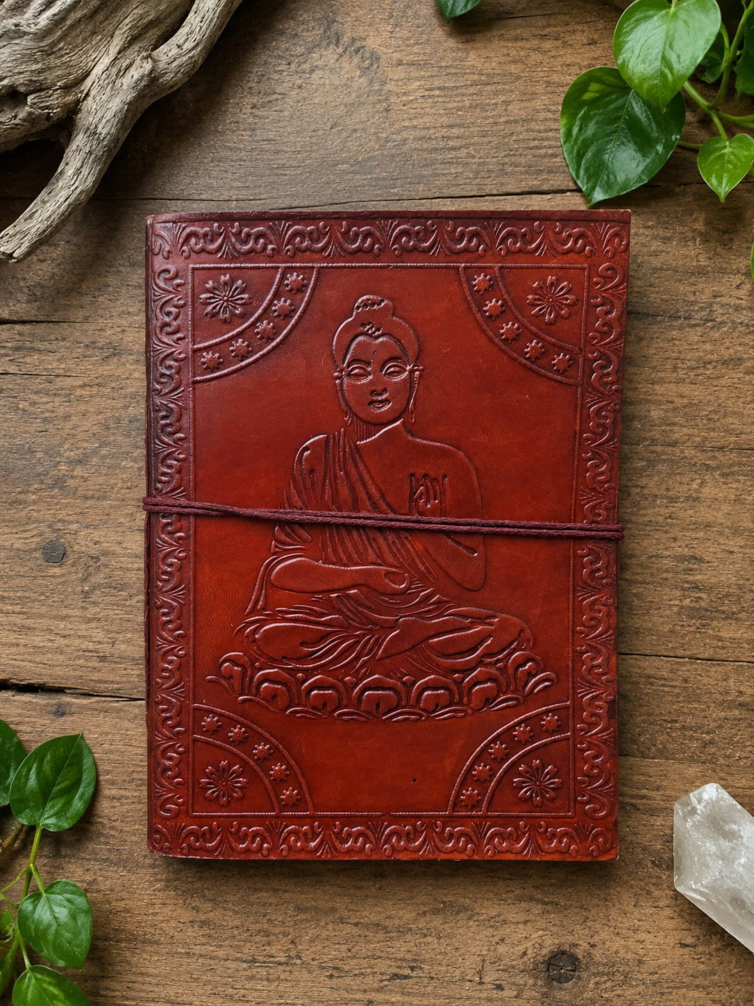 Grimoire fait main en cuir Bouddha